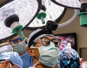 Masato Fujiki, MD, (center) and the Cleveland Clinic surgical team, led by Anil Vaidya, MD, performing the first-in-world multi-organ transplant to treat a rare type of appendix cancer. (Photo courtesy of Cleveland Clinic)