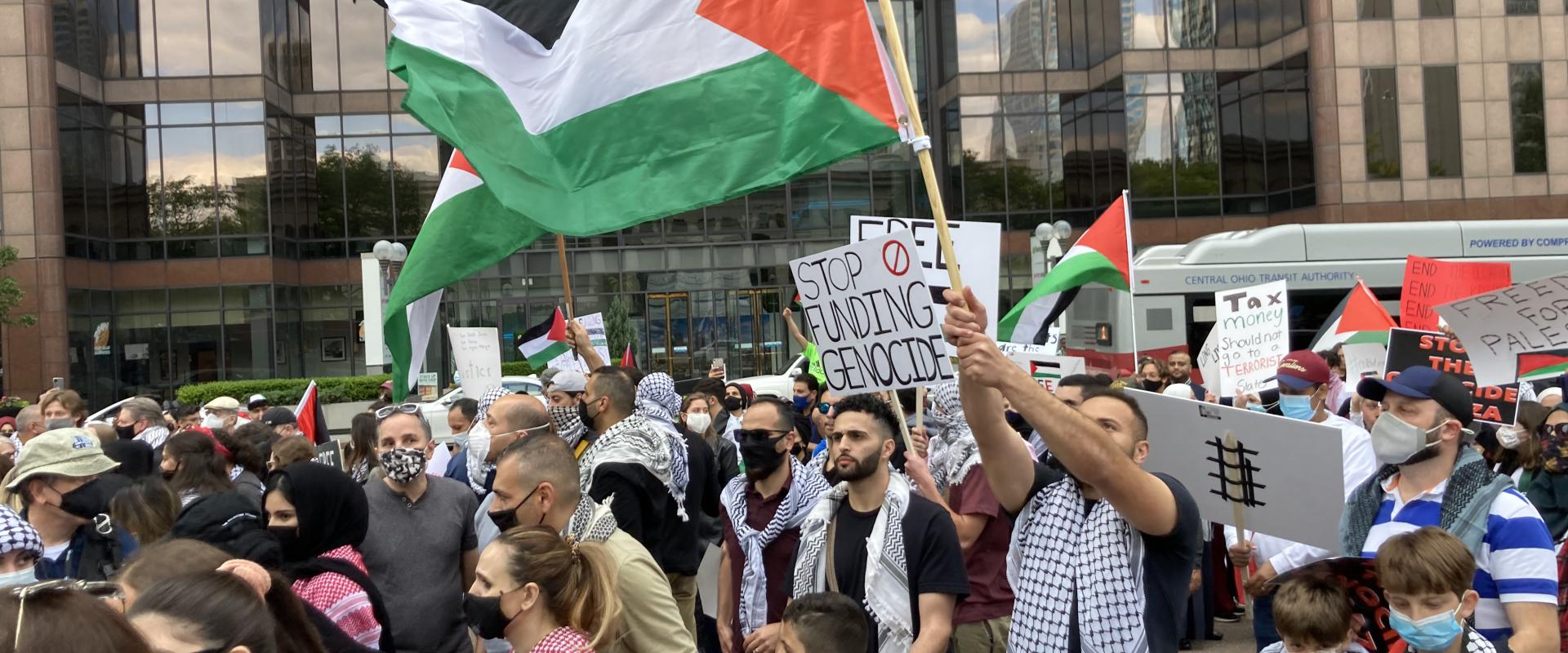 صورة للمظاهرات التي خرجت في أمريكا دعما للحقوق الفلسطينية 