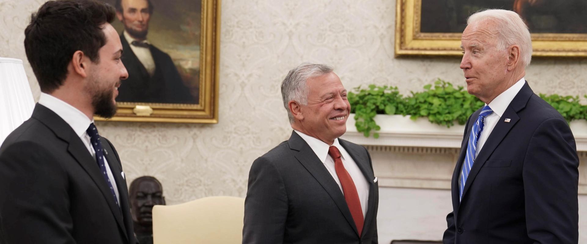 خلال لقاء الرئيس الأمريكي جو بايدن بملك الأردن اليوم في البيت الأبيض  ، الصورة نقلا ع ن موقع الملك عبدالله على تويتر
