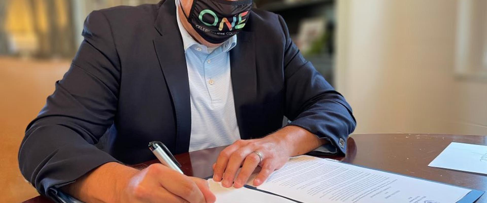 عمدة كولومبوس