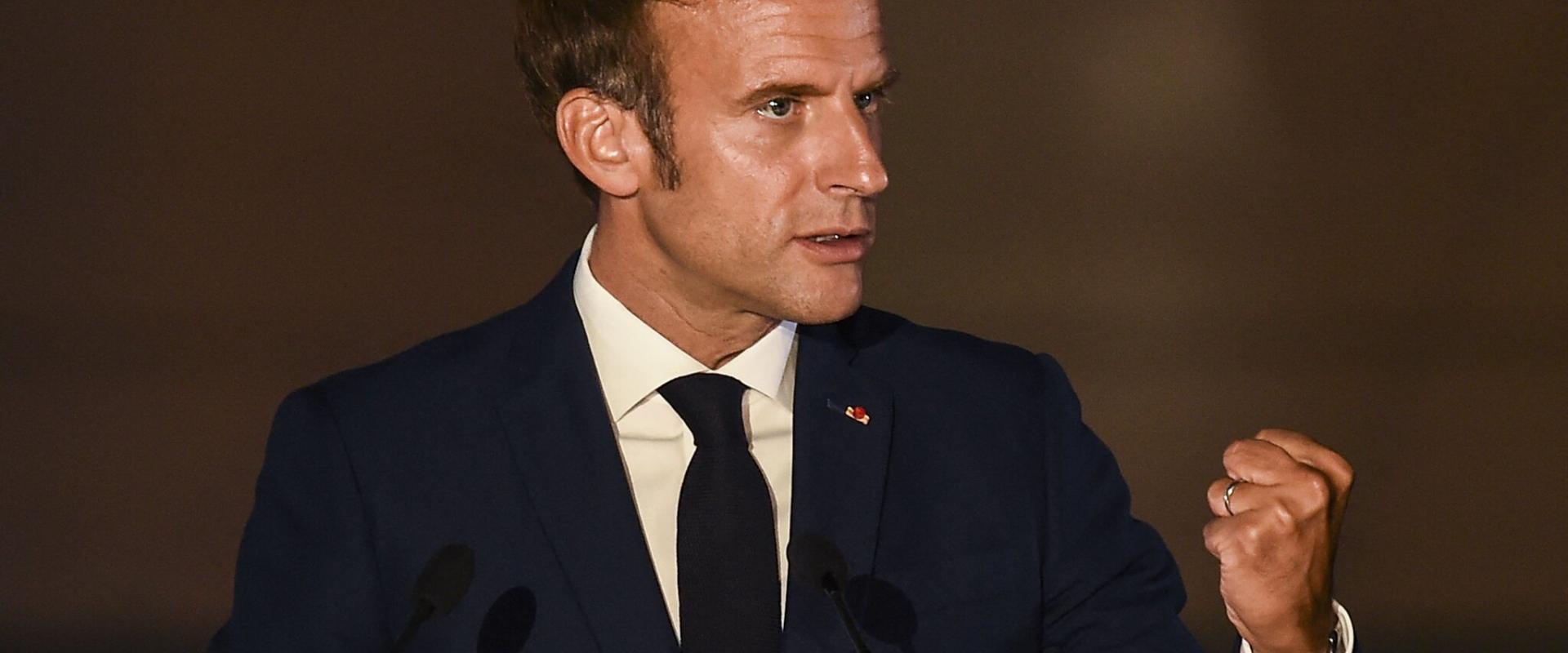 الرئيس الفرنسي ، الصورة نقلا عن صحيفة النيويورك تايمز