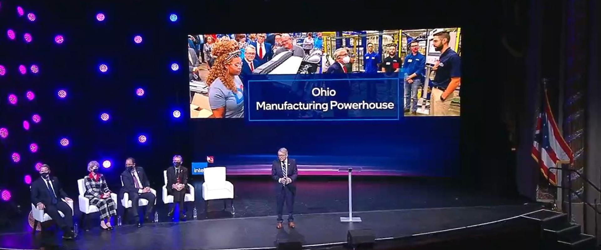 من احتفال الإعلان عن استثمار إنتل في أوهايو