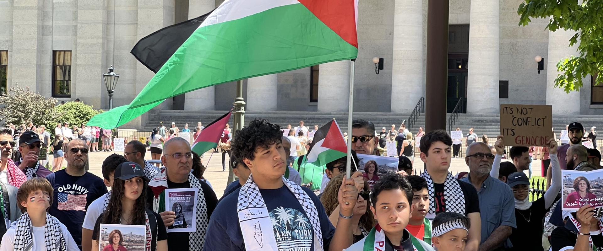 من الوقفة الاحتجاجية في كولومبوس