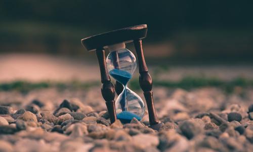 ساعة رملية ، صورة Aron Visuals من موقع Unsplash ساعة رملية ، صورة Aron Visuals من موقع Unsplash