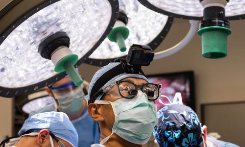 Masato Fujiki, MD, (center) and the Cleveland Clinic surgical team, led by Anil Vaidya, MD, performing the first-in-world multi-organ transplant to treat a rare type of appendix cancer. (Photo courtesy of Cleveland Clinic)