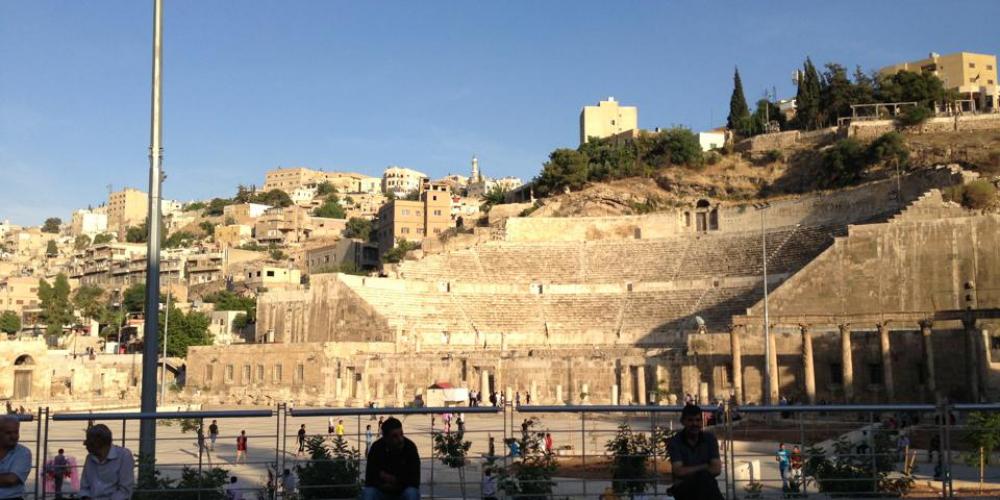 المدرج الروماني بوسط مدينة عمان