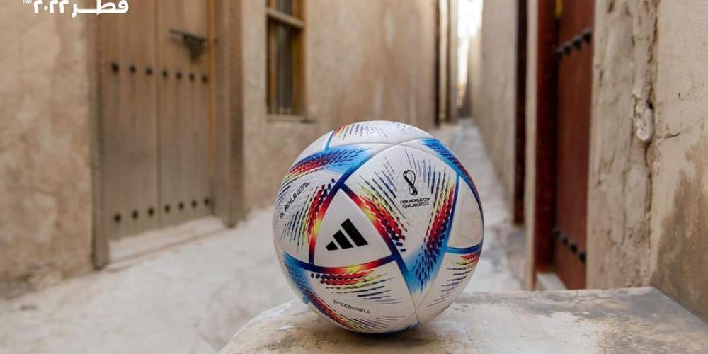كرة كأس العالم في قطر 